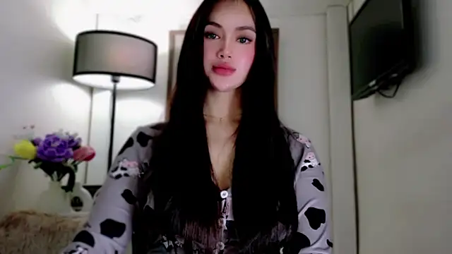 Anna_HollyDoll élő XXX-chatje