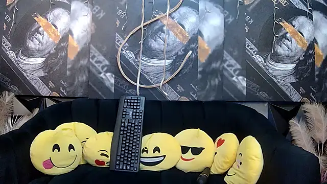 Lilmisbaddyxxx লাইভ XXX চ্যাট