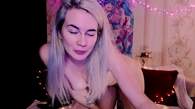 Show modela xxxcharismaaa na web-kameri