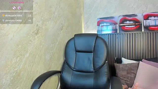 Онлайн чат XXX scarletbaker_