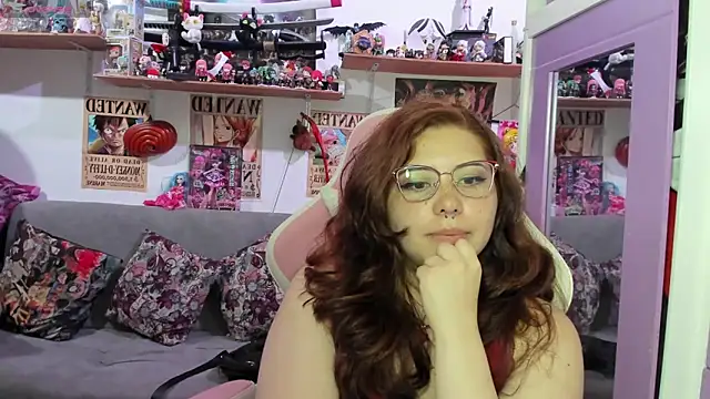 Онлайн чат XXX soficammy