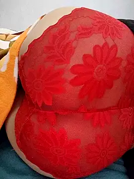 Pokazy przed kamerką – Haralushiaaa