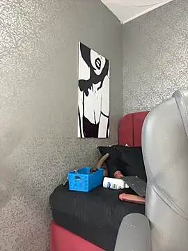 Katie_shuangs élő XXX-chatje