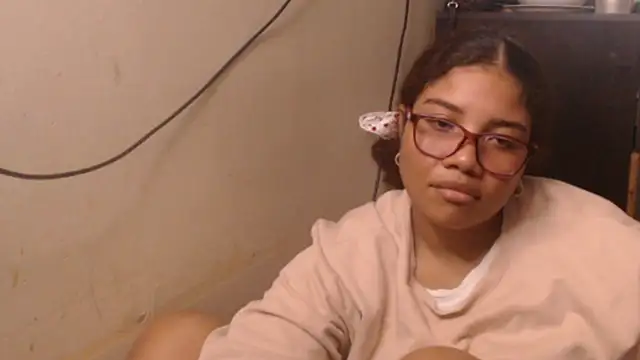 madelene: онлайн-секс-чат