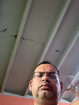 Show modela Rupkumarmaleforfun na web-kameri