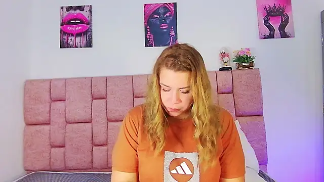 NanyMatrioska élő XXX-chatje