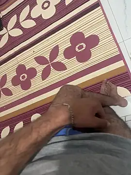 Kurtsikici@xhのウェブカメラショー