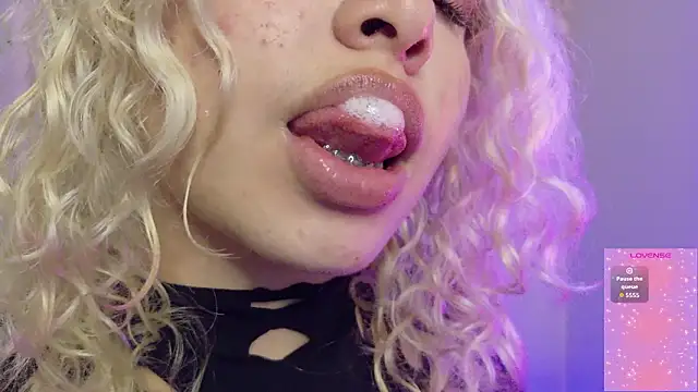 Haelycuten Live XXX chat