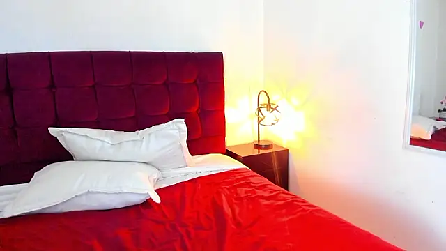 Chat +18 de Anthonelaa__ ao vivo