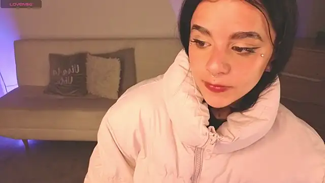 Nicole_Foxx_ Chat XXX in diretta