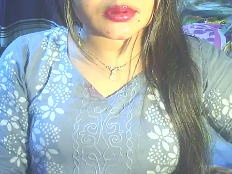 Nusrat_FariaのライブXXXチャット