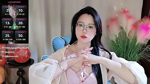 Luna-7788 在線直播表演