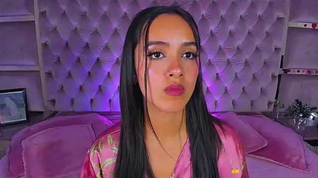 Chat +18 de Harii_02 ao vivo