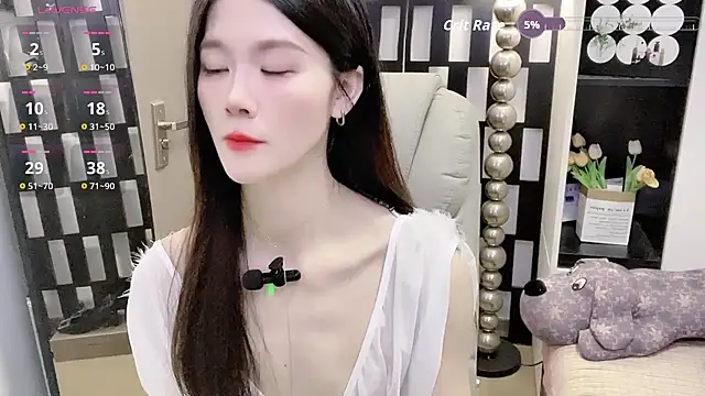 XXX chat uživo modela Yueyue-MM