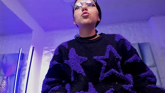 Chat +18 de HollyPeach ao vivo