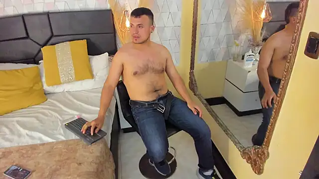 AronGarcia 라이브 XXX 채팅