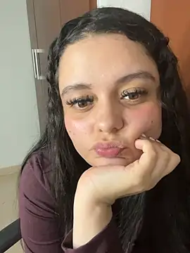 Selena_Roa 即時 XXX 聊天