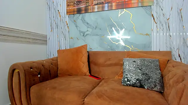 Thiana_Rogers: διαδικτυακό σόου στην κάμερα