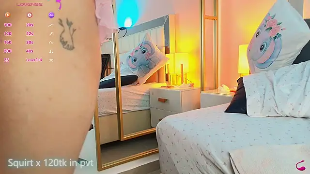 anahi_maite élő XXX-chatje