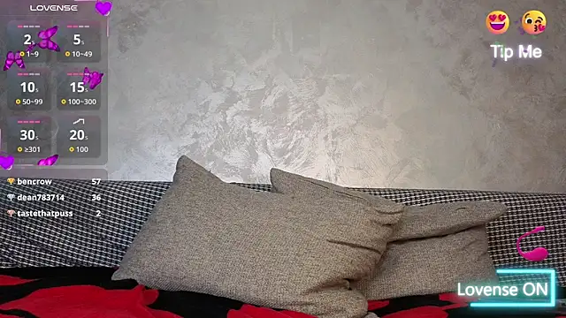 Alessy1: онлайн-секс-чат