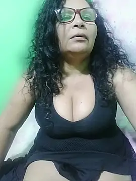 Amarantha25 即時 XXX 聊天