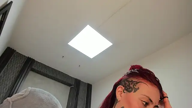 selene_red_ 即時 XXX 聊天