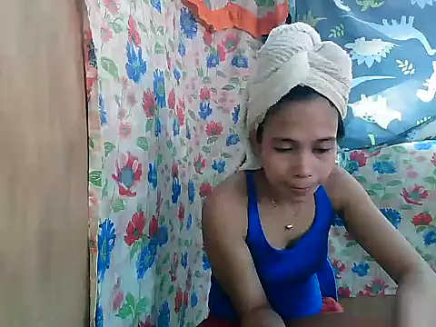 PinaySkinnyGirl 即時 XXX 聊天