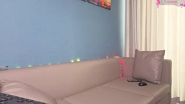 -Sexy_Barbie- 现场XXX聊天