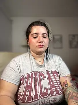 Онлайн чат XXX horny_roomiess