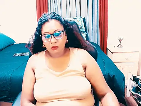 Chatroom XXX en direct de Indianlust69