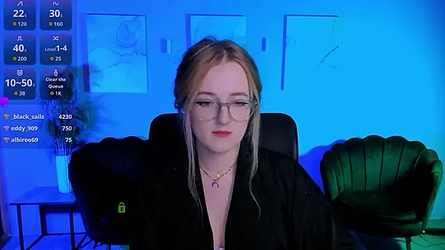 luna_berryy Chat XXX live