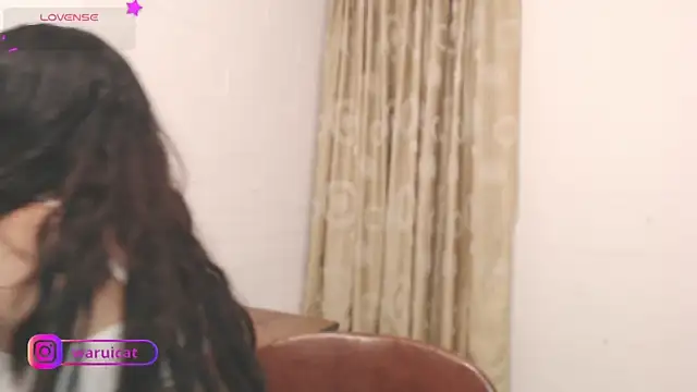 Ari_Oosaki Adlı Modelin Canlı XXX Sohbeti