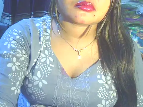 Nusrat_Faria: онлайн-секс-чат