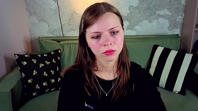 LesleySky Adlı Modelin Canlı XXX Sohbeti