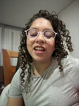 แชท XXX สดของ Shara_dreams