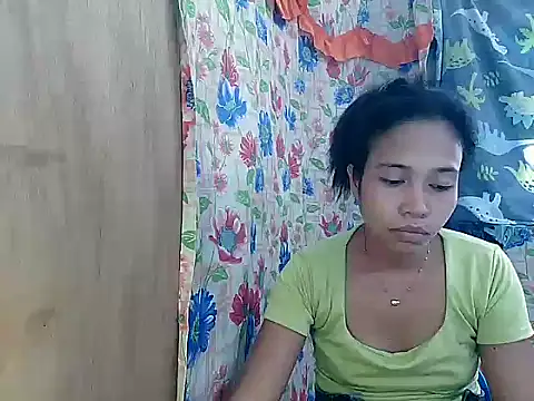 PinaySkinnyGirl Chat XXX live