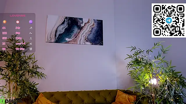 Chat +18 de miiss__lulu ao vivo