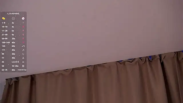 EffieHenri: онлайн-секс-чат