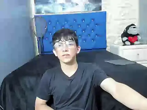 ElanGiraldoのライブXXXチャット