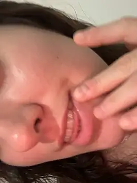 OliLinda: вебкам-шоу