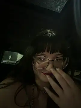 urpuppymoon 即時 XXX 聊天