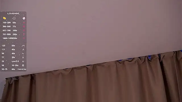 Chat +18 de EffieHenri ao vivo