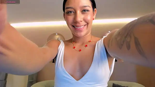 AmaliaCrus' Live XXX Chat