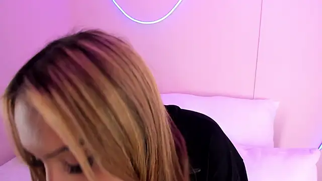 XXX chat uživo modela Kiikilove149