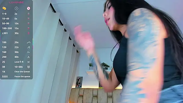 little_sophie18 现场XXX聊天