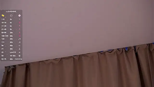 EffieHenriのライブXXXチャット