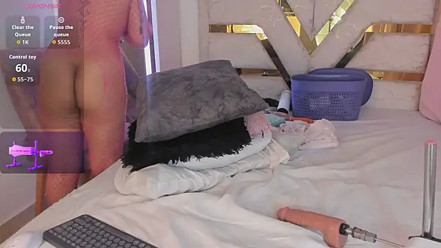 Chat +18 de sophy_champagne ao vivo