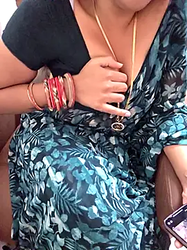 Roja-Telugu777 Live XXX-Chat