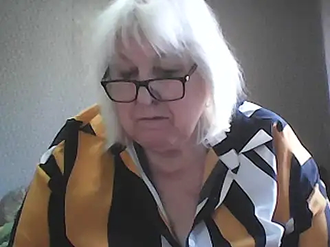 Alexia64231 Show in webcam