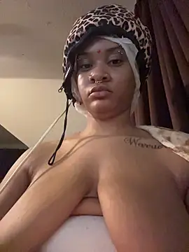 nickytheehawtie 现场XXX聊天